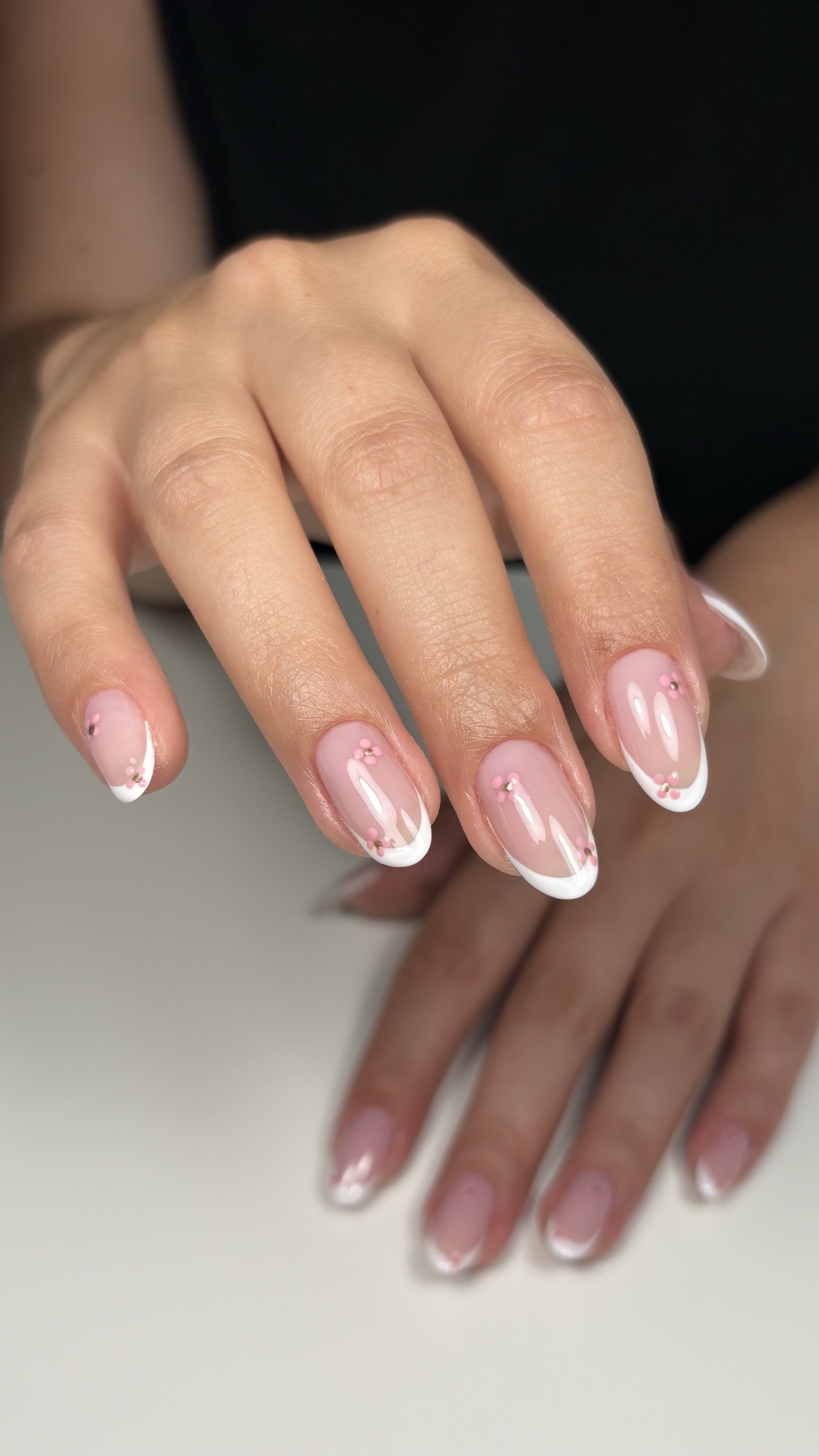 Nail art — cœurs sur ongles longs