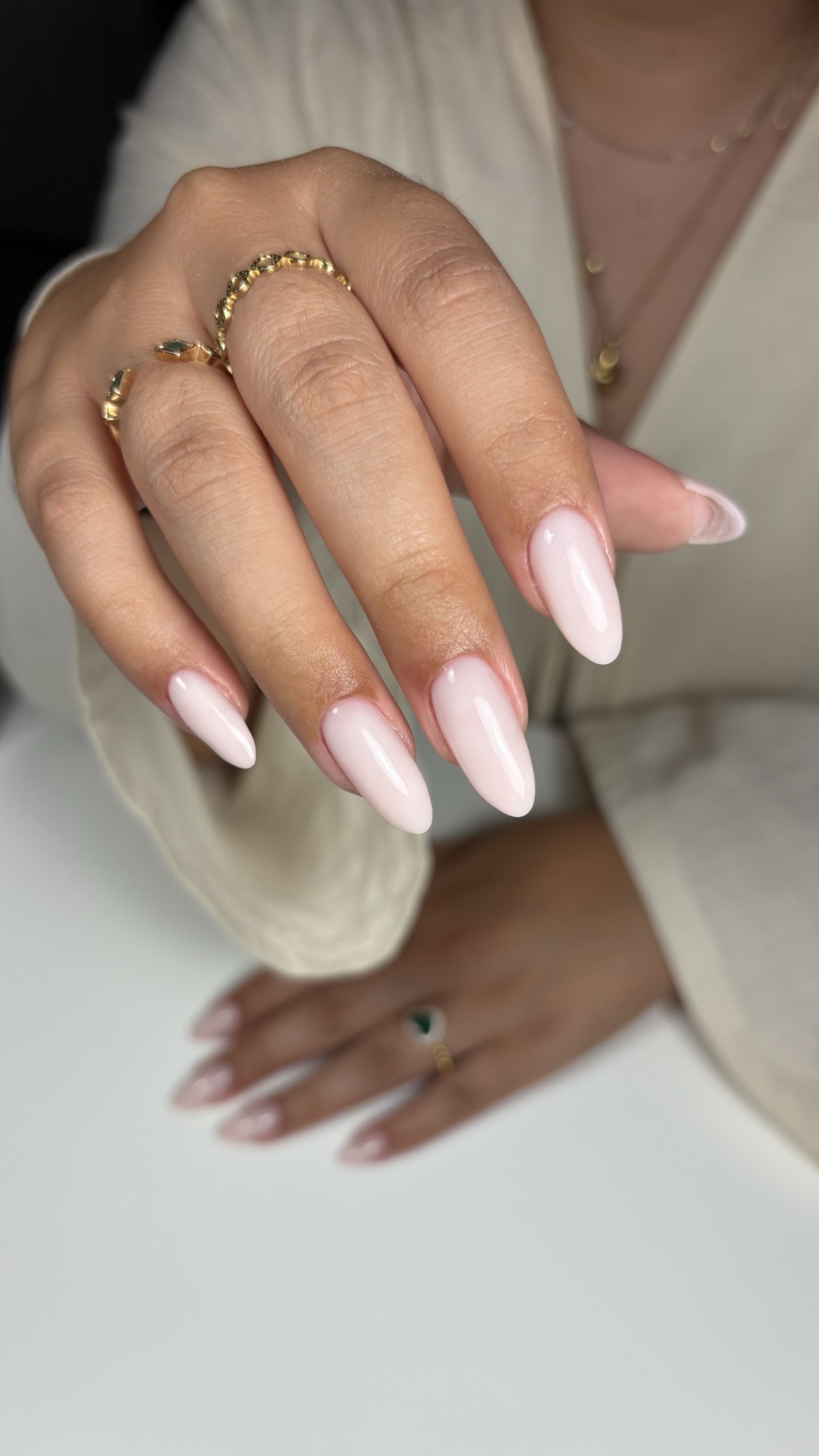 Manucure russe — finition signature